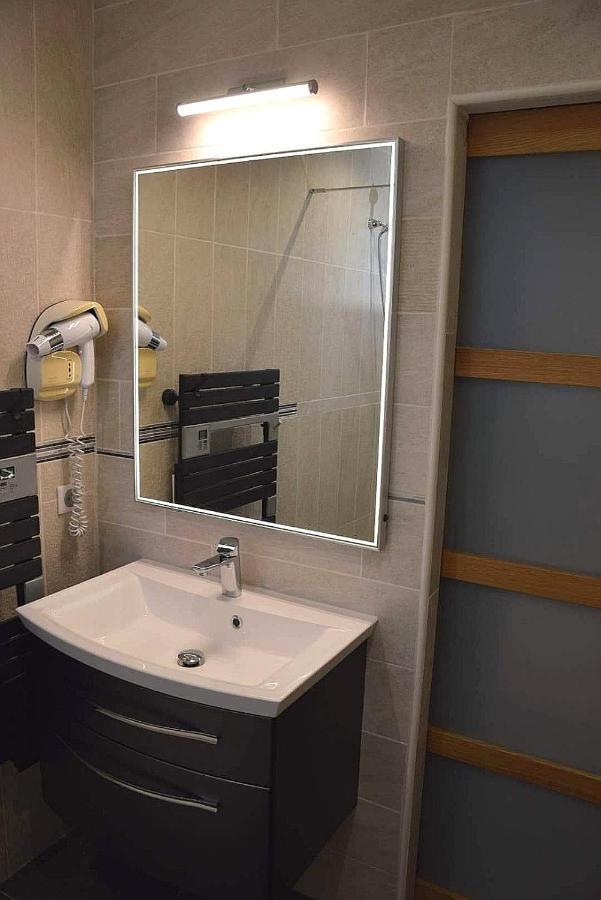 Logis Hotel Restaurant Spa Les Balcons De L'Esperance Limeuil Bagian luar foto